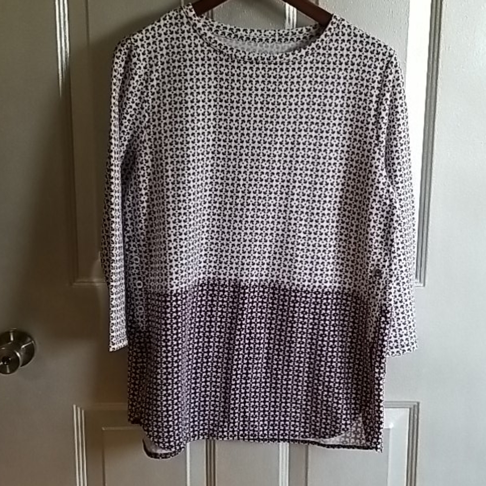 Croft & Barrow split tee